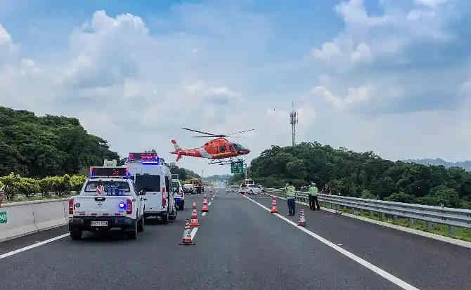 五寨高速公路汽车救援案例